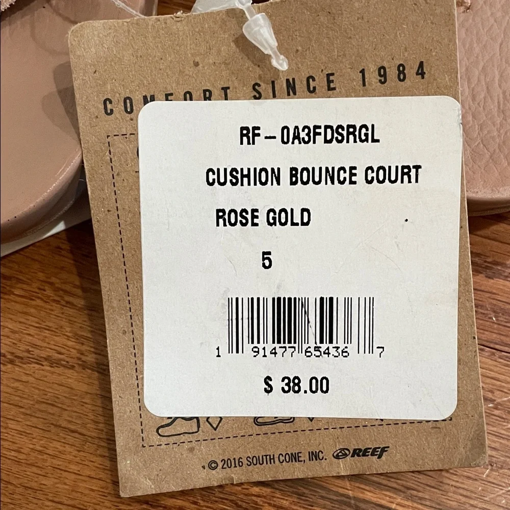 Reef Women's size 5 rose gold Sandals NWT - Picture 4 of 8